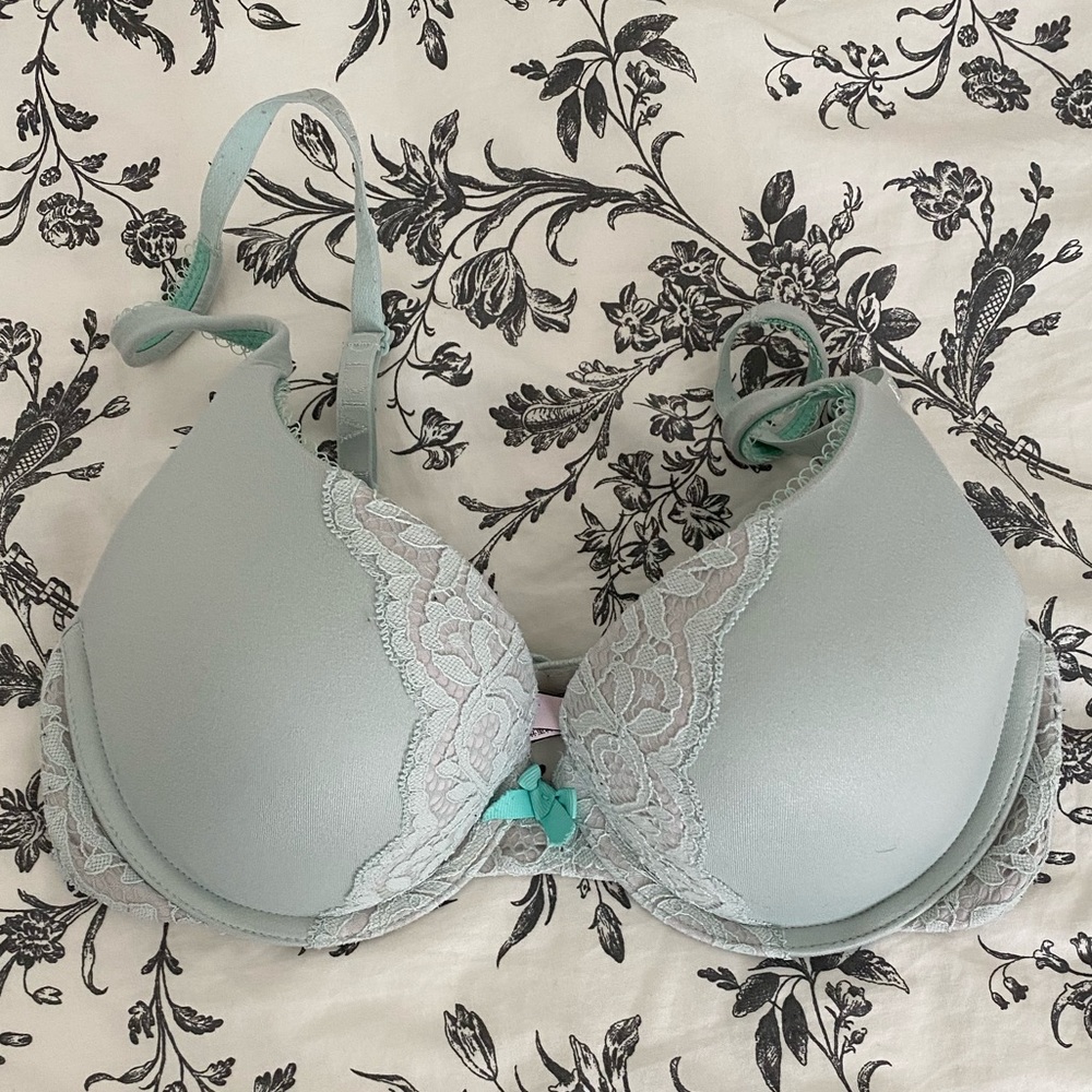 Victoria’s Secret Perfect Shape Push Up Bra